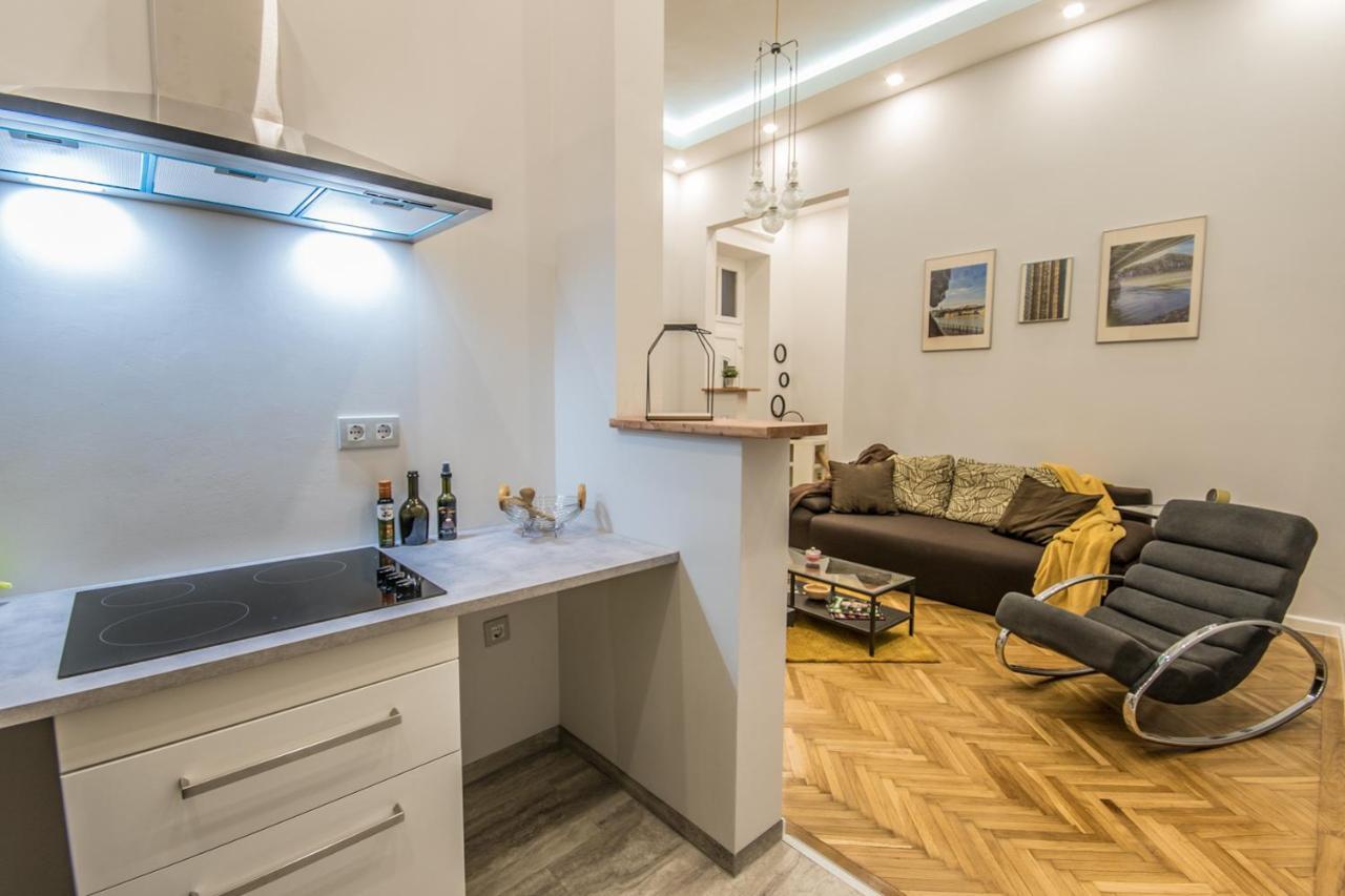 SemmiHome Budapest Semmelweis Street Exterior foto