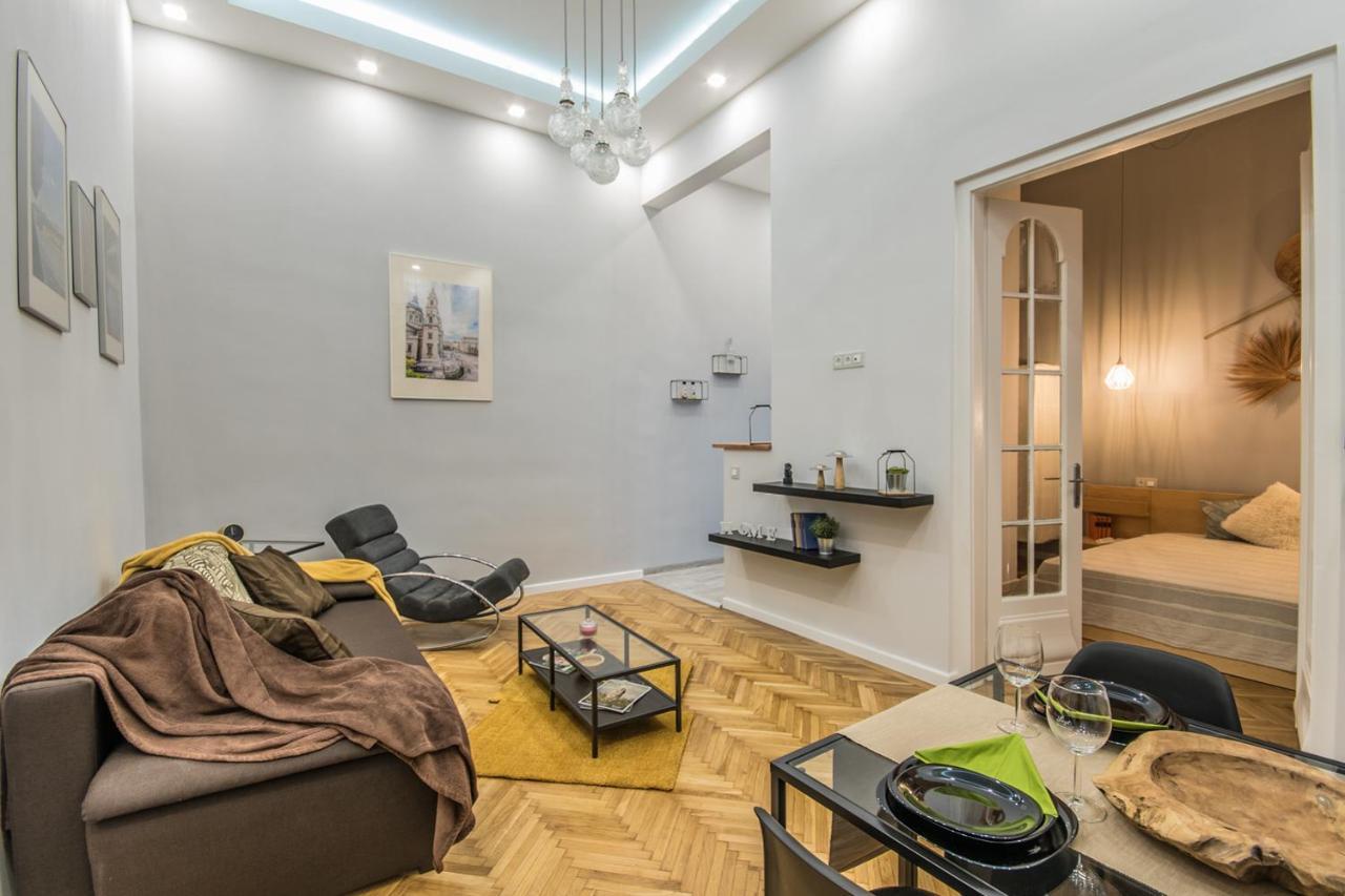 SemmiHome Budapest Semmelweis Street Exterior foto