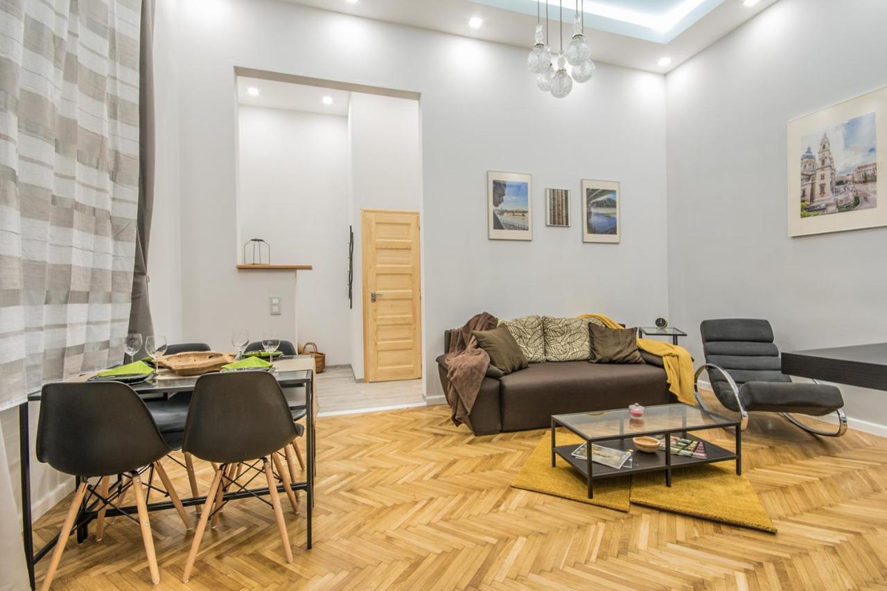 SemmiHome Budapest Semmelweis Street Exterior foto