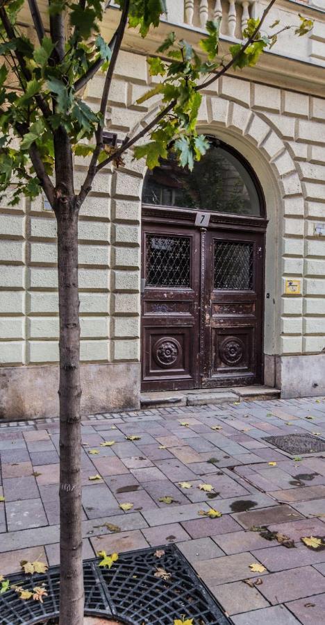 SemmiHome Budapest Semmelweis Street Exterior foto